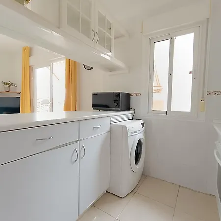 Zola Sea View Apartment, Vistas Lejlighed Los Cristianos (Tenerife)